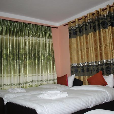 Travellers Dorm Bed & Breakfast Katmandú Exterior foto