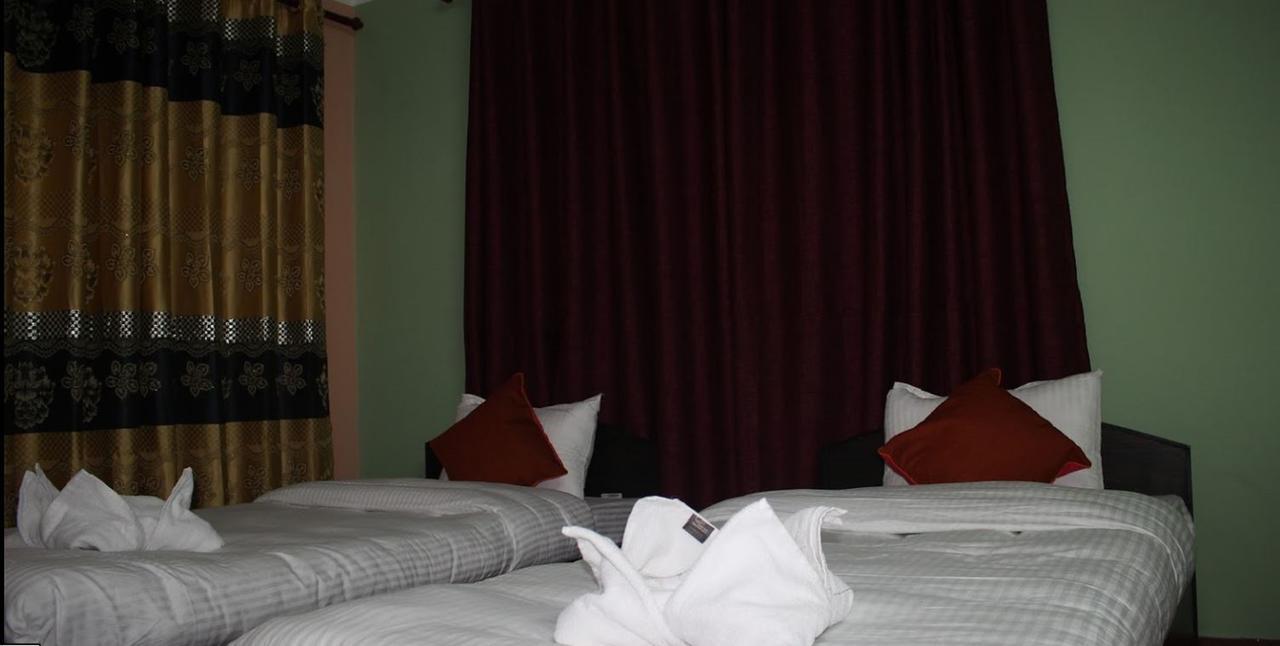 Travellers Dorm Bed & Breakfast Katmandú Exterior foto