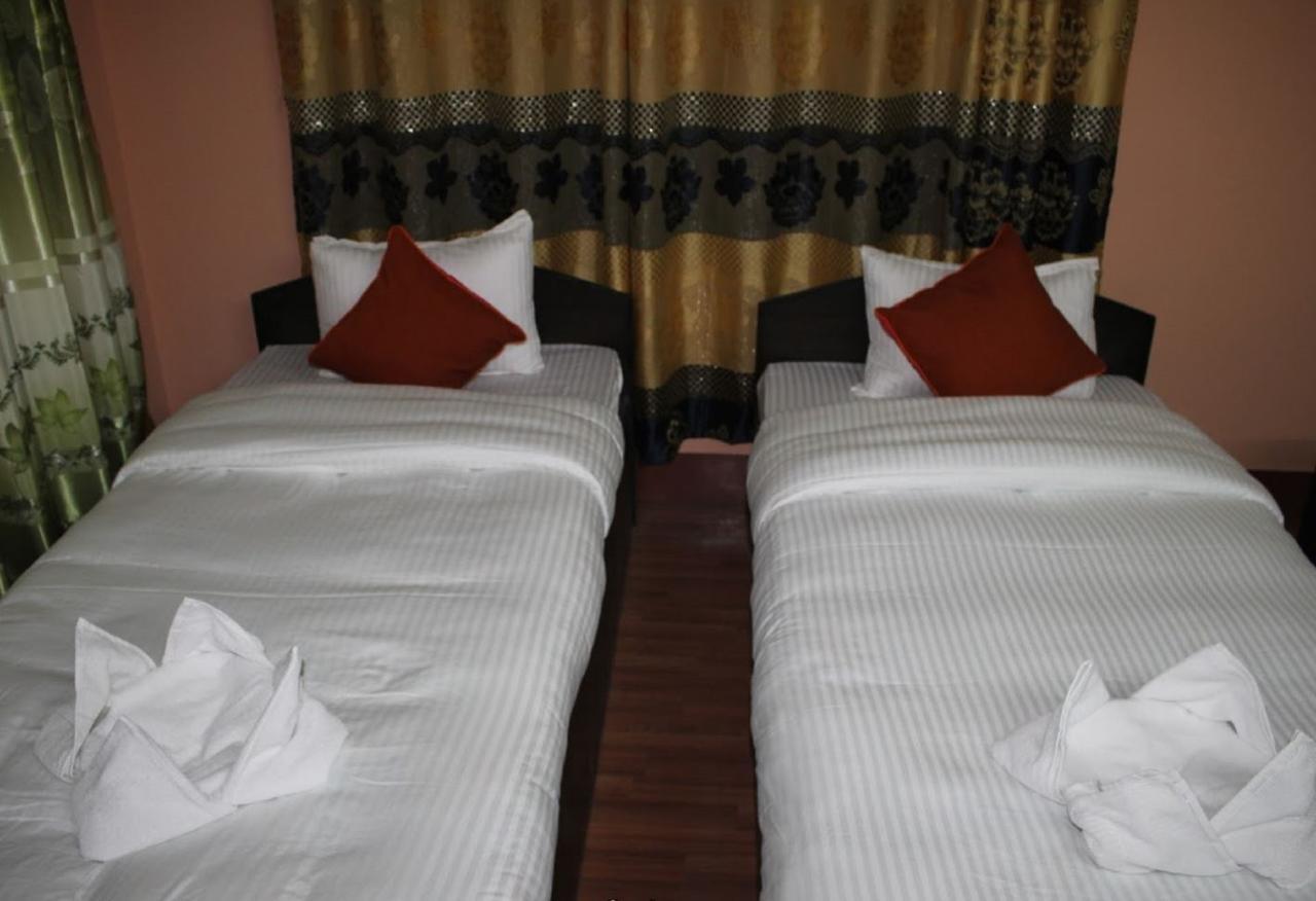 Travellers Dorm Bed & Breakfast Katmandú Exterior foto