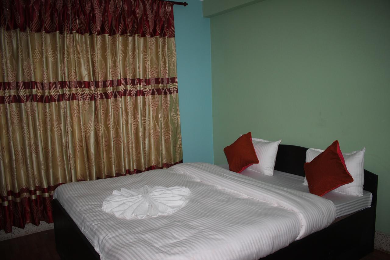 Travellers Dorm Bed & Breakfast Katmandú Exterior foto