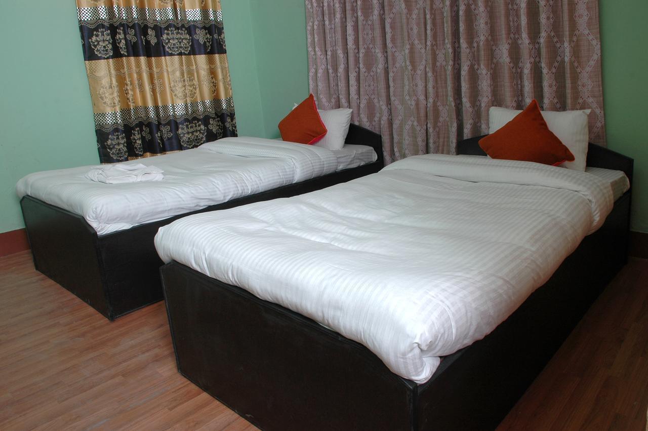 Travellers Dorm Bed & Breakfast Katmandú Exterior foto