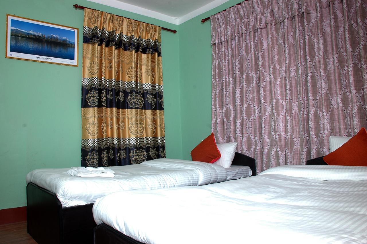 Travellers Dorm Bed & Breakfast Katmandú Exterior foto