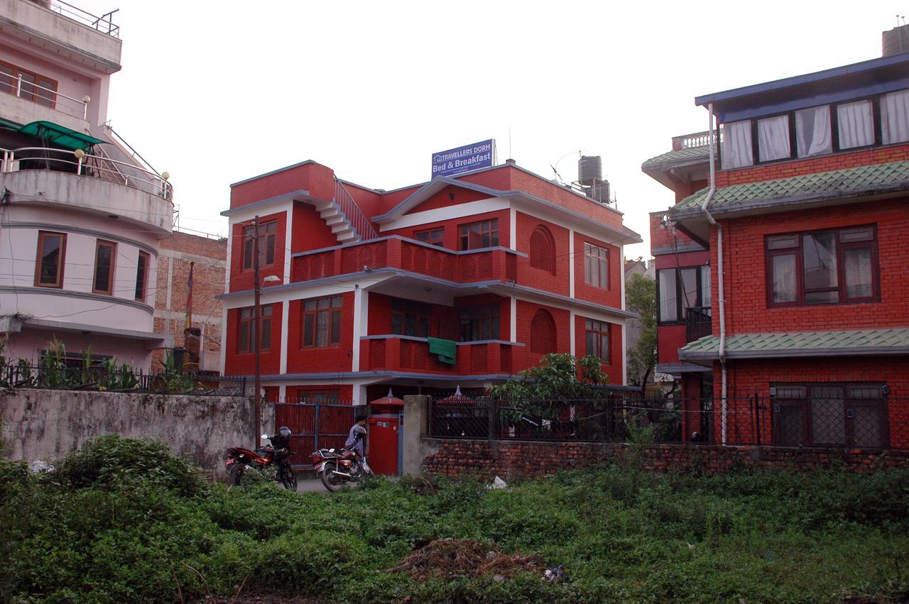 Travellers Dorm Bed & Breakfast Katmandú Exterior foto