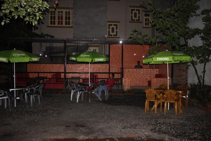 Travellers Dorm Bed & Breakfast Katmandú Exterior foto
