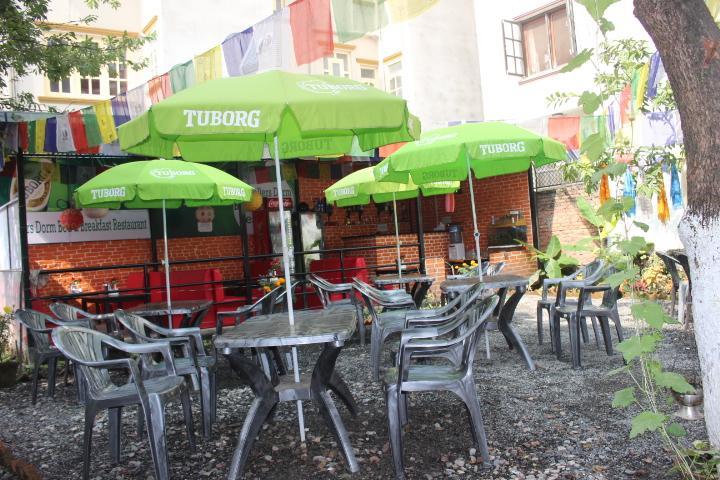 Travellers Dorm Bed & Breakfast Katmandú Exterior foto