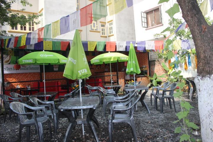 Travellers Dorm Bed & Breakfast Katmandú Exterior foto
